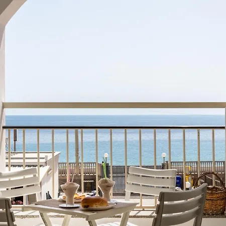 Holiday home Maravola On The Beach, Parking & Wifi