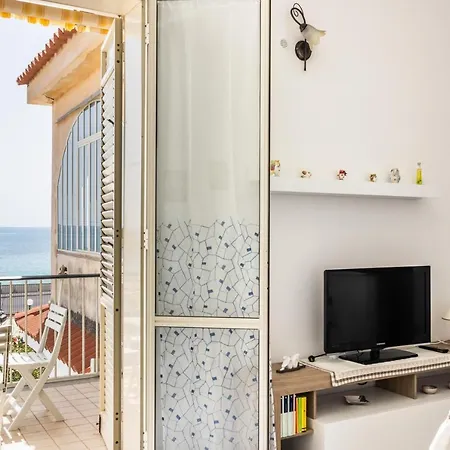 Holiday home Maravola On The Beach, Parking & Wifi