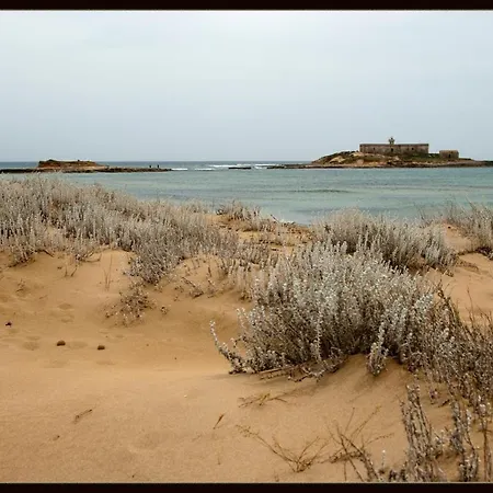 Holiday home Maravola On The Beach, Parking & Wifi *
