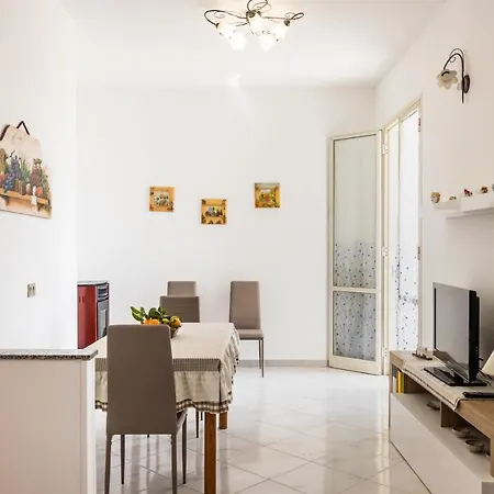Holiday home Maravola On The Beach, Parking & Wifi *