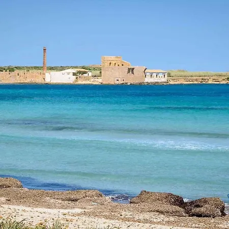 Maravola On The Beach, Parking & Wifi Holiday home Avola
